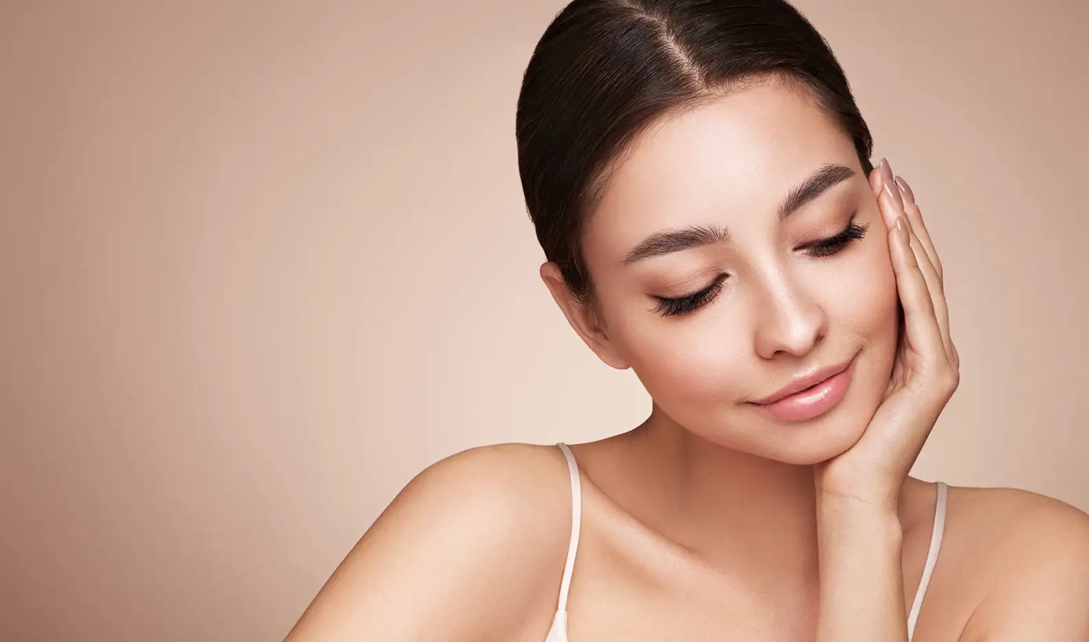 Eyelashes Salon in Santa Monica and Newport Beach